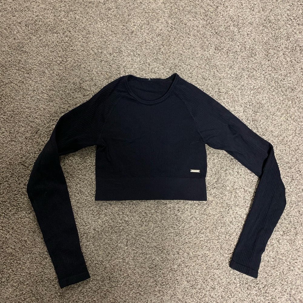 Lilias black athletic top